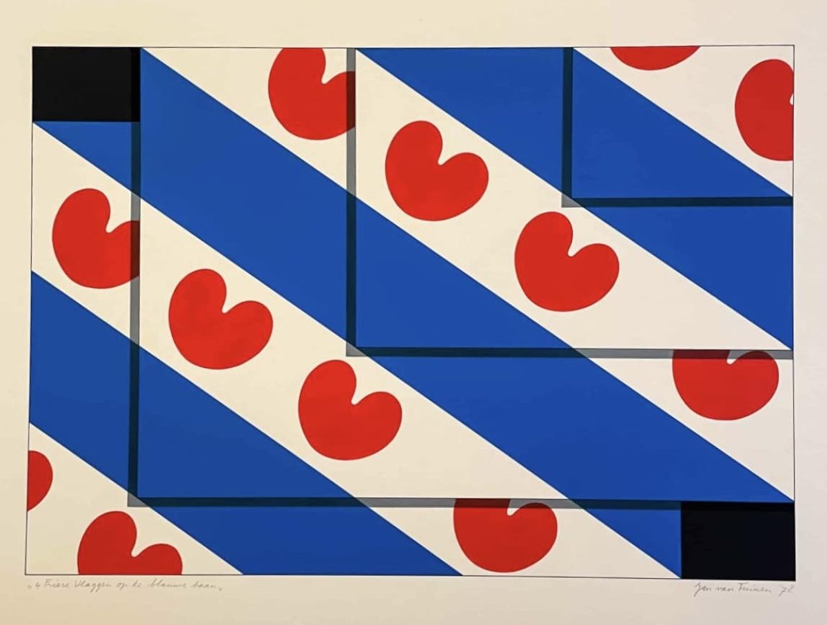 4 Friese vlaggen op de blauwe baan