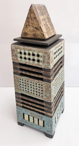 Froukje Dijkstra - Toren met openingen